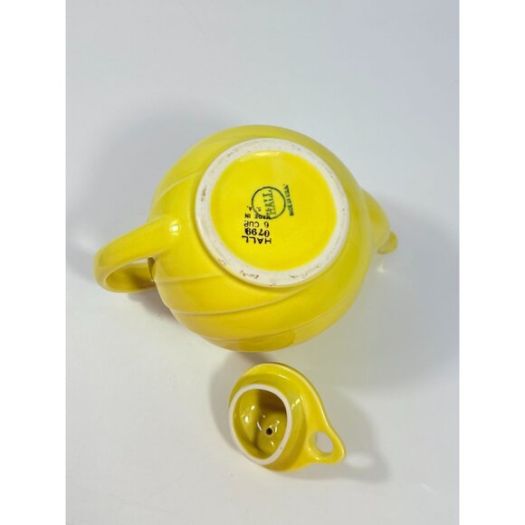 Hall Teapot Vintage #0799 Canary With Gold Trim Leaves & Acorns Hook Lid 6 Cups - Picture 14 of 16